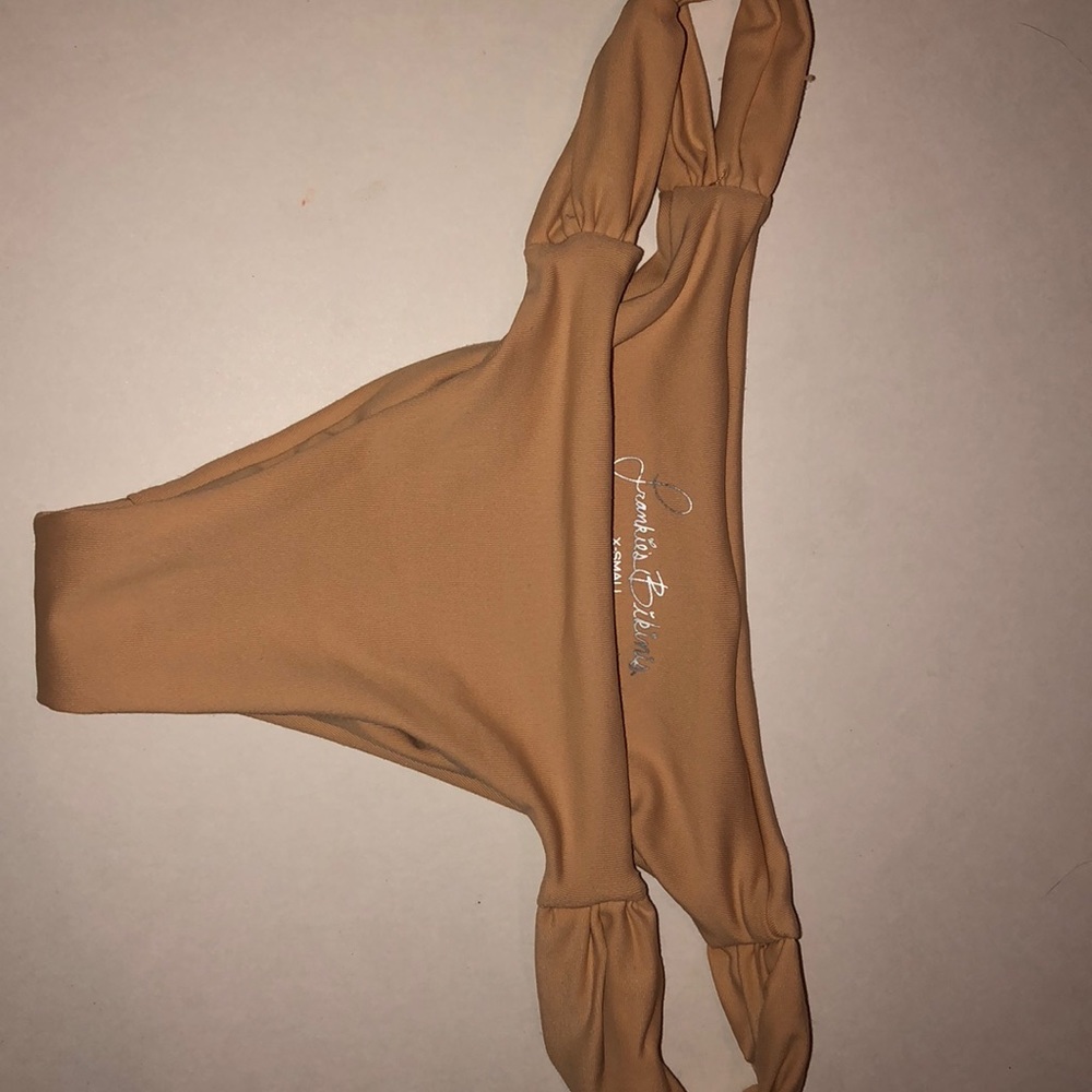 NWOT Frankie’s bikini!